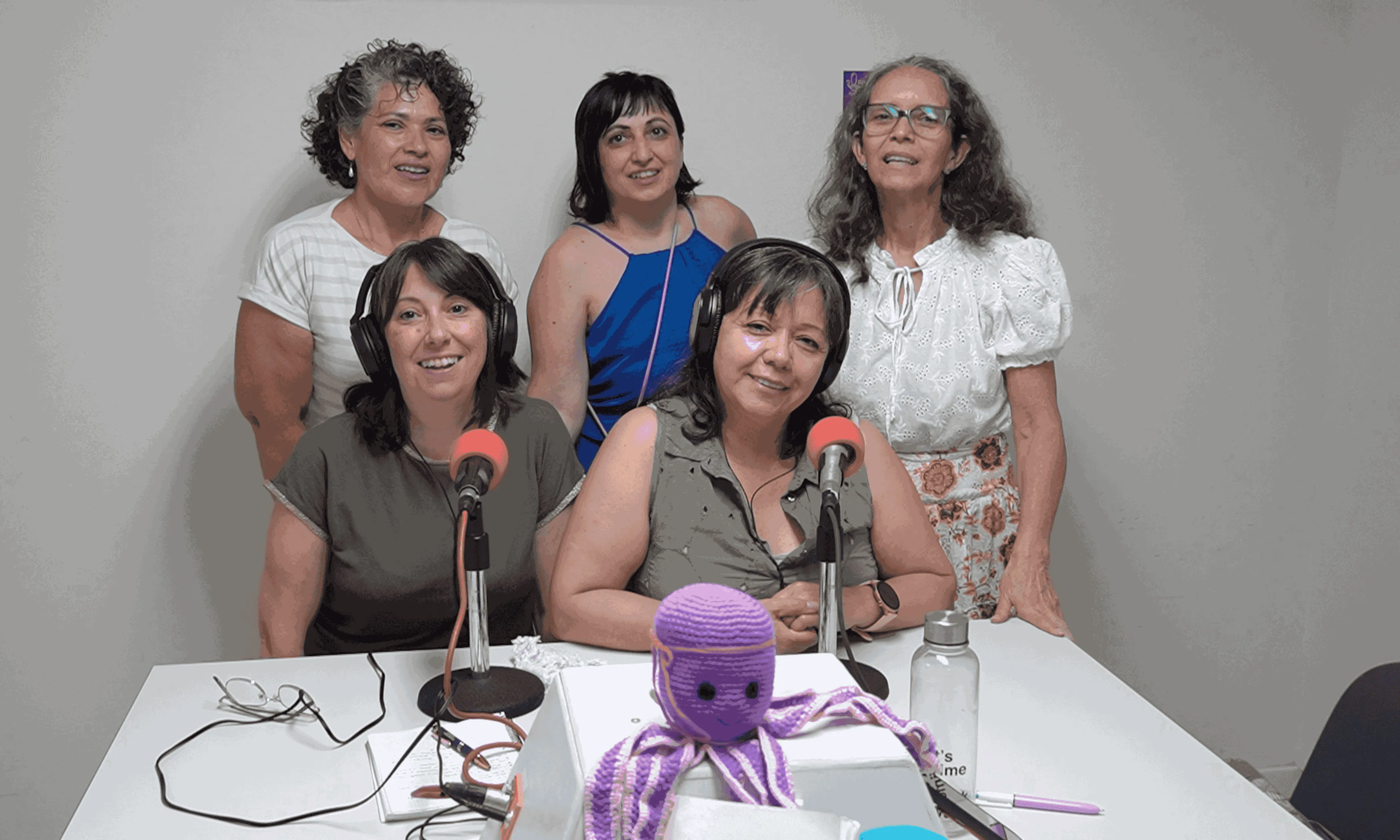 Les integrants del pòdcast 'Que te duele para hoy'.