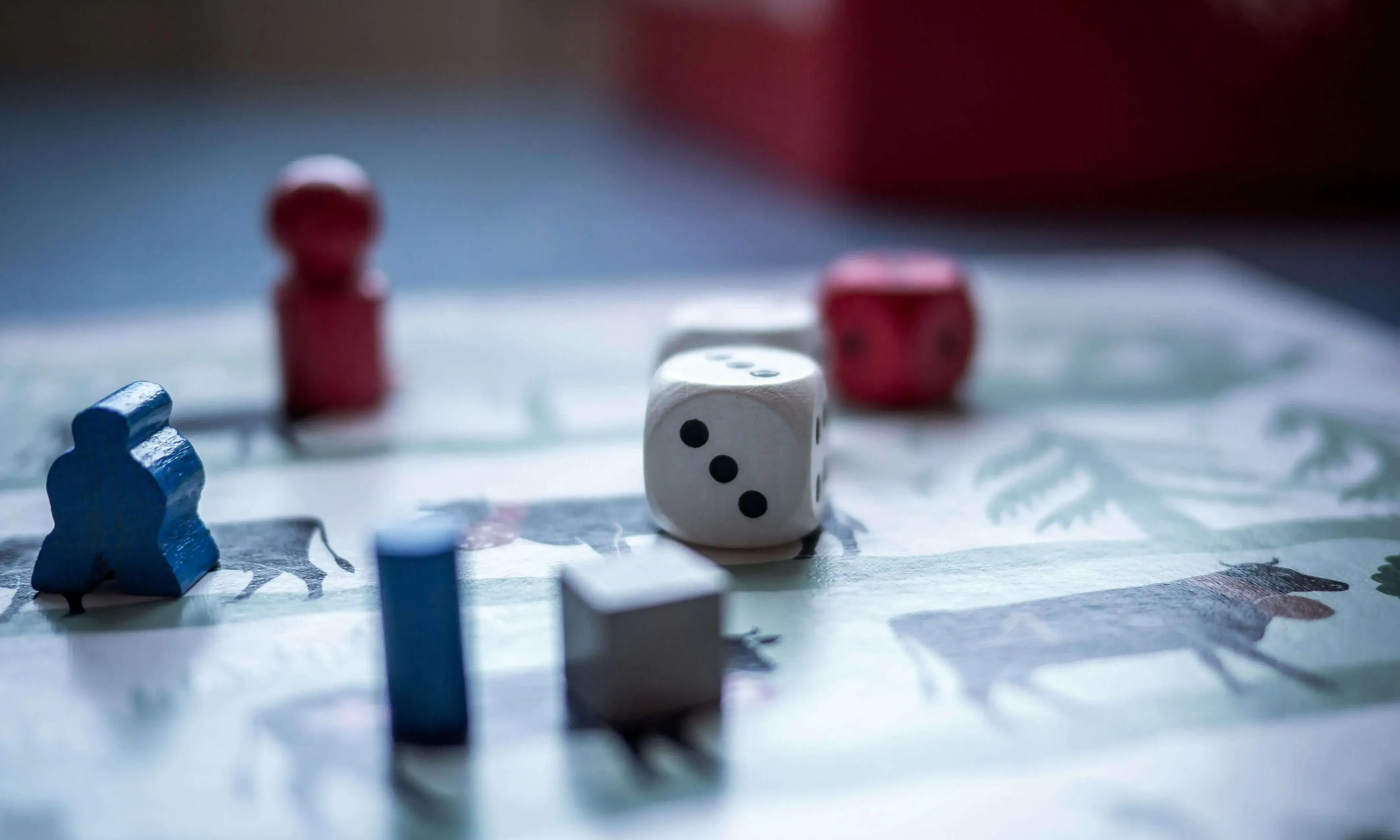Joc de taula amb daus. 