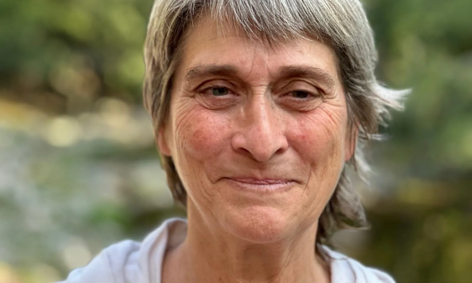 Marta Teixidó, voluntària d'acompanyament personal, tallers d’art i el testimoni a centres de secundària 