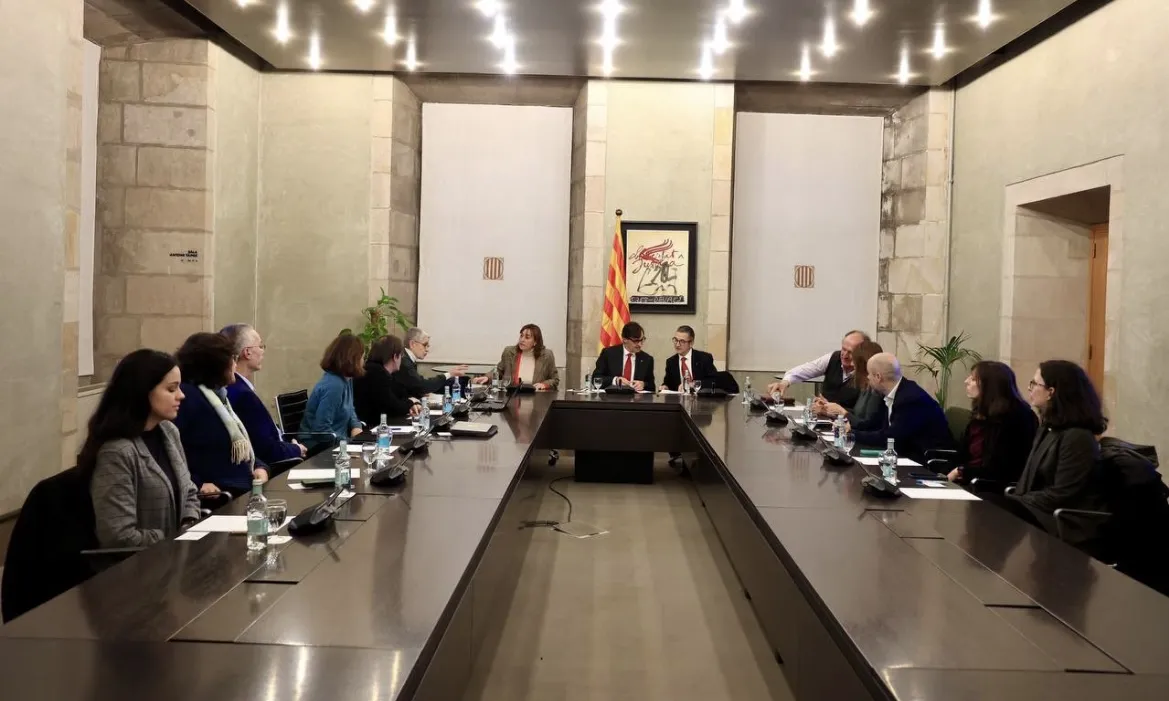 El Comitè d'Experts sobre el Canvi Climàtic, reunit amb el president Salvador Illa.