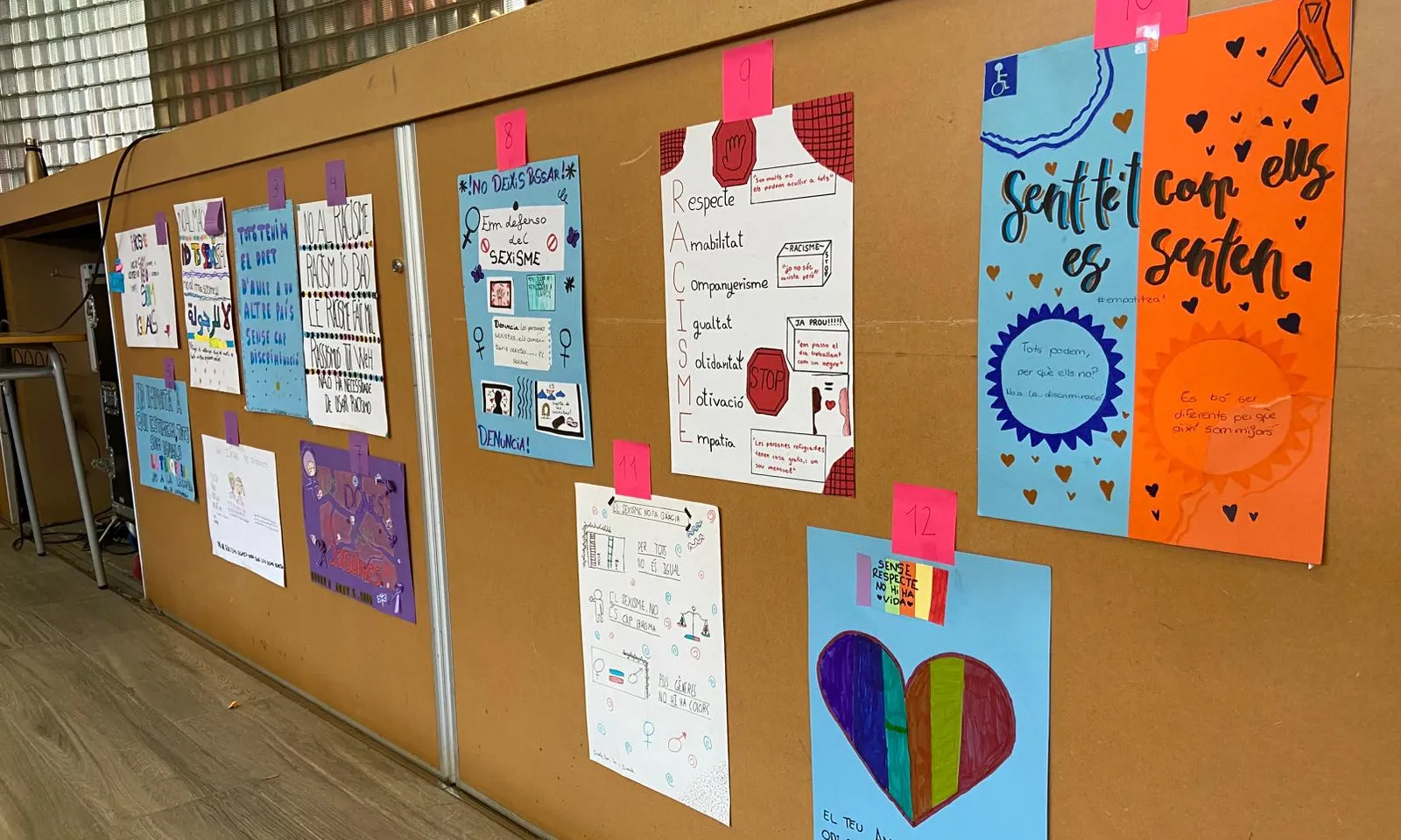 L'ACPP treballa des de fa anys per prevenir i combatre les discriminacions i l’odi des de l’educació i el pensament crític.