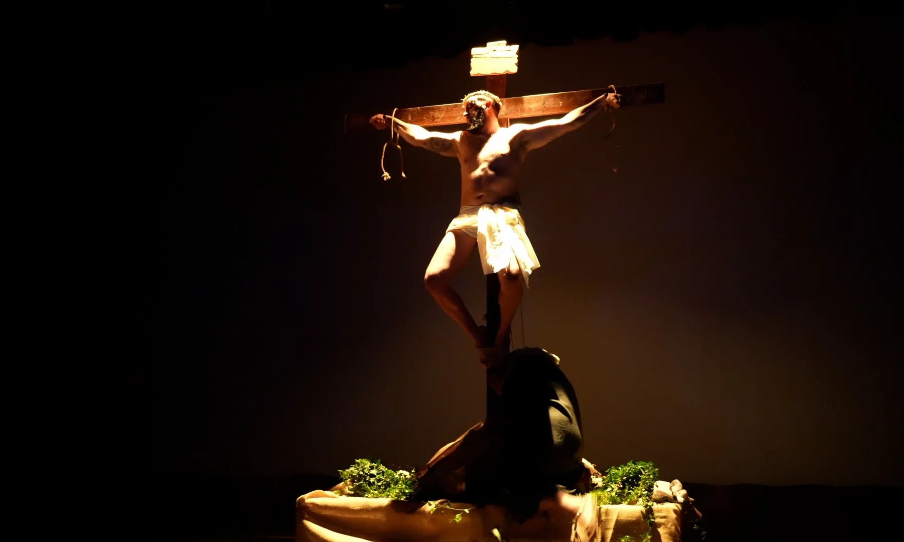 Portada del vídeo ''Apassionades' recupera 'La Passió' des de la mirada de les dones'