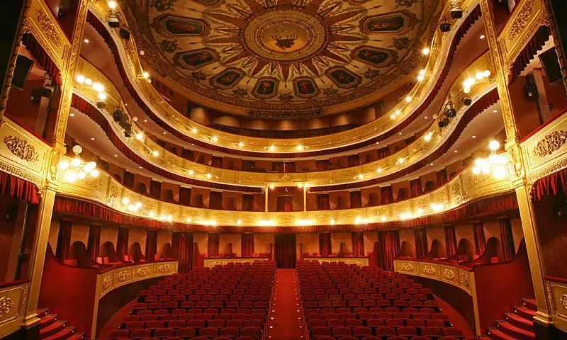 Imatge de l'interior del Teatre Municipal de Girona
