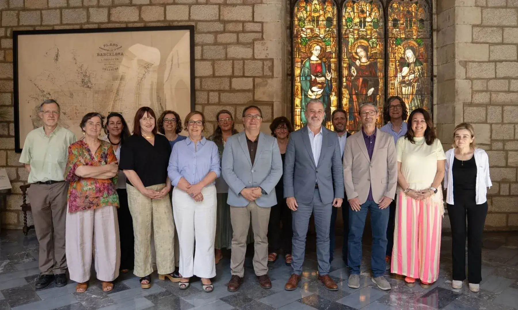 Representants de l’Ajuntament de Barcelona, la Taula del Tercer Sector i La Confederació en la reunió de constitució de la Taula de Diàleg Civil de Barcelona.