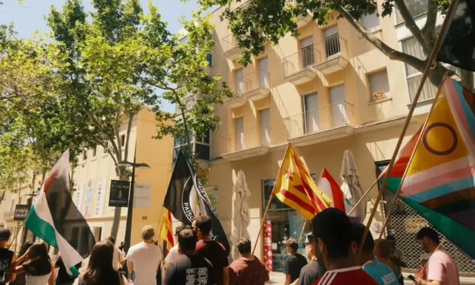  L’Esquerda aposta sobretot per reforçar la presència als carrers i als espais comunitaris. Font: L'Esquerda