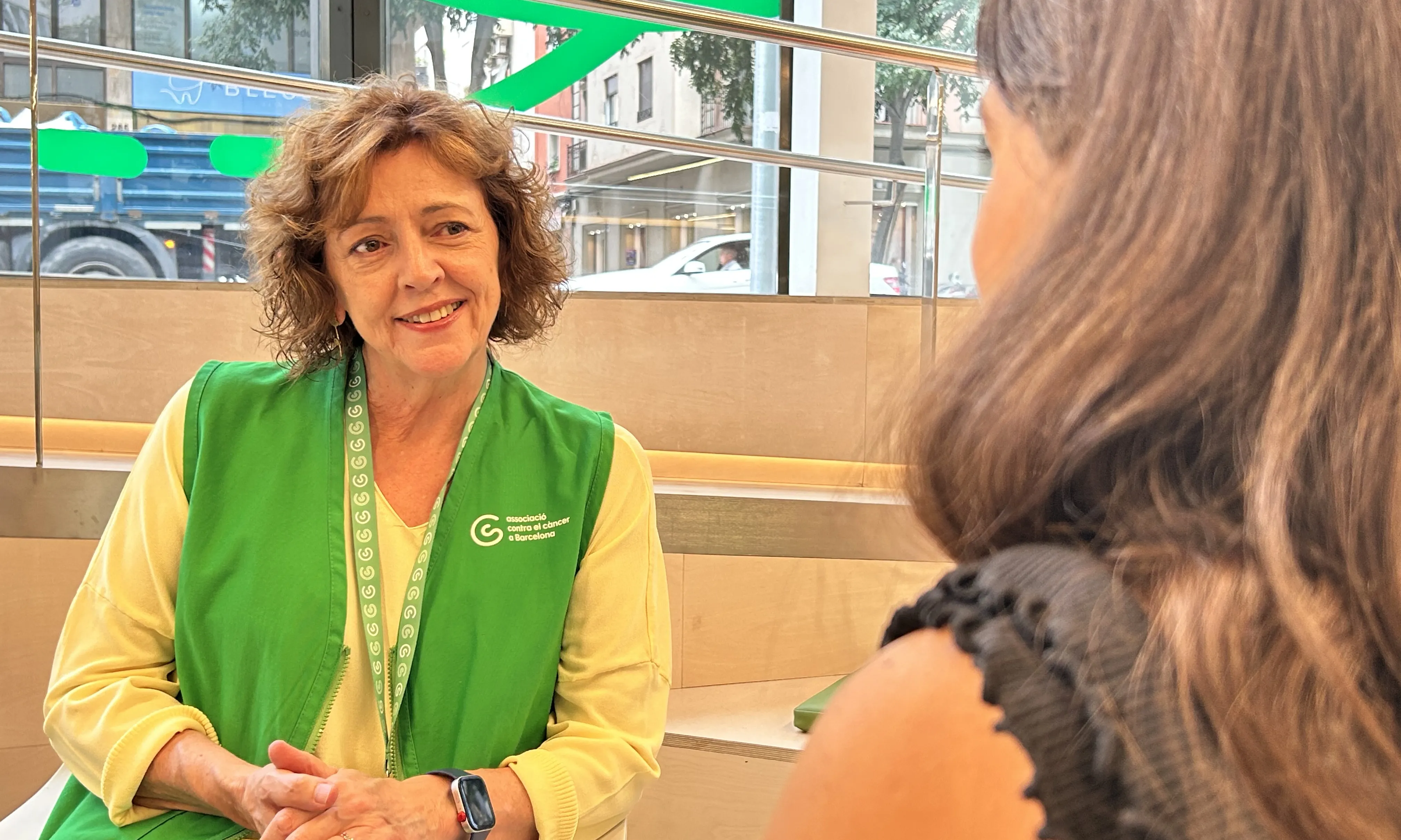 Bridget Lester, voluntària testimonial a l'Associació contra el Càncer Barcelona