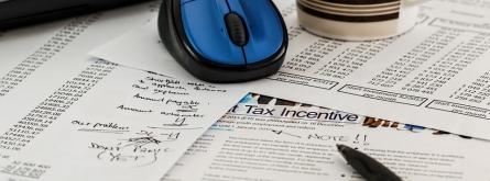 Impostos, ratolí i bolígraf. Font: Pixabay