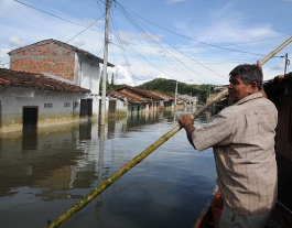 Inundacions a Colòmbia. Font: Presidència de la República de l'Equador, Flickr Font: 