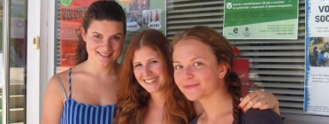 Les voluntaries europees de la FAS. De dreta a esquerra: Alyssa, Mira i Ellen. Font: 