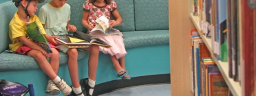 Infants llegint. Imatge de  San Jose Library a flickr. Font: 