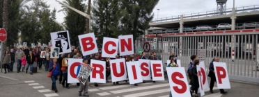 Acció de protesta al Port de Barcelona contra els creuers turístics. Font: Twitter