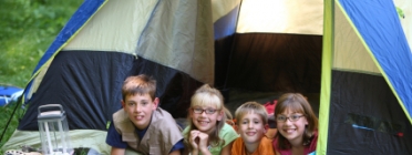 Infants a un campament Font: 