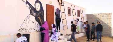 La comissió artística dels Camps de Solidaritat que el TACC organitza als campaments de persones refugiades sahrauís de Tindouf. Font: TACC