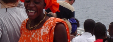 Dona a Dakar, Senegal Font: 