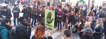 Participants de l'acció 'Petjada invisible. Ruta per La Rambla amb perspectiva antiracista' Font: SOS Racisme Catalunya