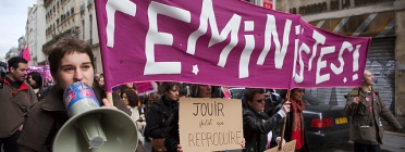 Una manifestació feminista a París. Foto usuari Flickr: looking4poetry. Font: 