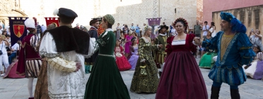 La festa rememora el període històric del Renaixement i transporta Tortosa al segle XVI. Font: Festa del Renaixement