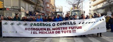 Pagesos de Lleida es manifesten en defensa del seu sector, davant els danys causats per la sobrepoblació de conills. Font: Unió de Pagesos