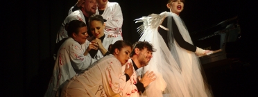 Imatge de 'Perfectes', un espectacle de dansa i teatre de la companyia I perquè no? de Llançà. Font: FITAG