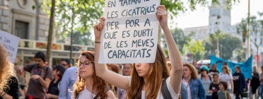 Manifestació del dia de l'Orgull Boig del 2018 a Barcelona. Font: Xavi Almirall Mir (CC BY-SA 04)