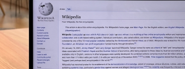 La versió en català de la Wikipedia és una de les millors del món, segons en rànquing de la mateixa plataforma. Font: Llicència CC Unsplash. Font: Llicència CC Unsplash