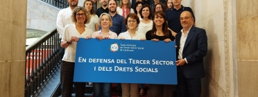 Fotografia de les entitats socials que van participar ahir a l'acte públic a l’Ateneu Barcelonès, a Barcelona. Font: Taula del Tercer Sector