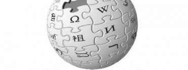 La primera entrada de la Viquipèdia es va crear al 2001 Font: Viquipèdia