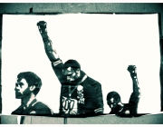 Un graffiti de la salutació del 'black power' fet als Jocs Olímpics de Mèxic del 1968 pels drets humans. Font: Melbourne Streets Avant-garde (CC BY-NC 2.0) 