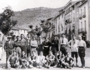 Imatge de grup del Foment Excursionista de Barcelona a Torà el 1923, un any després de la seva fundació. Font: Foment Excursionista de Barcelona