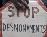 Stop desnonaments. Font: orianomada (Flickr) Font: 