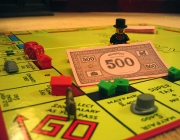Fotografia del joc de taula del Monopoly. Galeria de David Muir al Flickr. Font: 