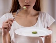L'anorèxia i la bulímia són malalties que pateixen més de 28.000 joves i adolescents a Catalunya Font: Makia
