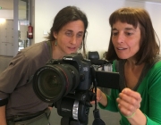 Cristina Mora i Norma Nebot, membres de l'associació que considera l'audiovisual una eina de transformació social Font: Fora de Quadre