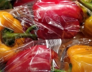 L'anàlisi de Greenpeace evidencia que el poc compromís dels supermercats per reduir els residus de plàstic Font: Greenpeace