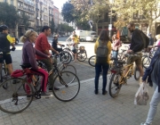 Recorrent el carrers de Barcelona en bicicleta