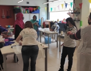 El grup de dones ha fet diversos tallers per aprendre a cosir amb diferents tècniques. Font: Sandra Pulido