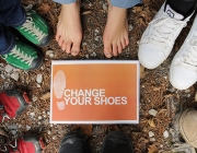 Acció de la campanya 'Canvia de sabates'. Font: Itfashion.com Font: 