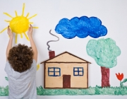 Nen dibuixant la seva casa. Font: padresonones.es Font: 