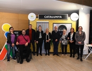 Fotografia de família dels premiats i premiades en els guardons solidaris d'ONCE Catalunya 2022. Font: ONCE Catalunya