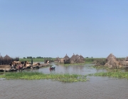 Les crescudes del riu al Sudan del Sud obliguen a les poblacions a desplaçar-se. Font: Sara Miró - Metges Sense Fronteres