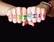 Una de les lletres més invisibilitzades i desconegudes del col·lectiu segueix sent la 'A' d'asexualitat. Font: Unsplash