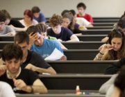 Estudiants universitaris durant una classe a la UPF. Font: UPF