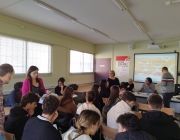 Acte de la Xarxa Mai Més amb estudiants de Secundària de la ciutat de Lleida Font: Xarxa Mai Més