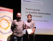 Raimon Carreras amb Josep Vidal, director general d'Economia Social, a l'entrega del premi Font: Aleix Auber