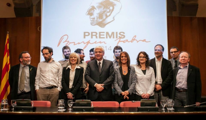 El premi Pompeu Fabra 2014 al voluntariat lingüístic universitari Font: 