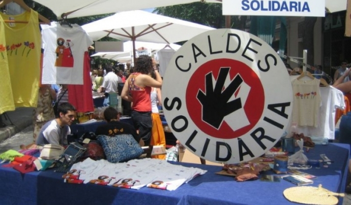Caldes Solidària a una fira a Caldes de Montbui. Font: Caldes Solidària Font: 