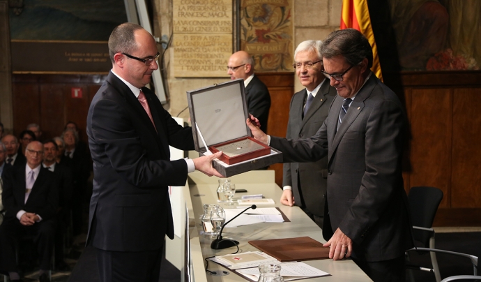 La Federació d'Ateneus de Catalunya va ser guardonada l'any 2014 amb la Creu de Sant Jordi. Font: Federació d'Ateneus de Catalunya