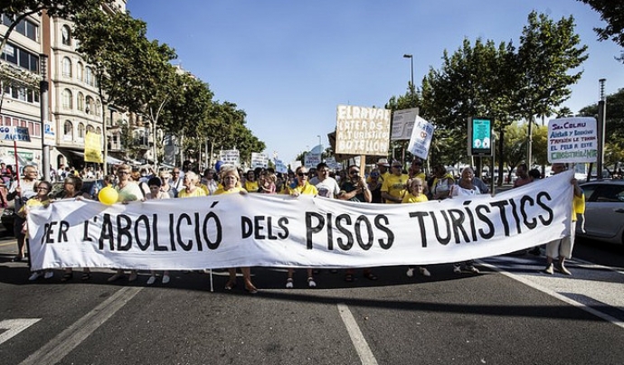 Manifestació per l'abolició dels pisos polítics. Imatge amb llicència CC BY-NC-ND 2.0 Font: CONFAVC (Flickr)