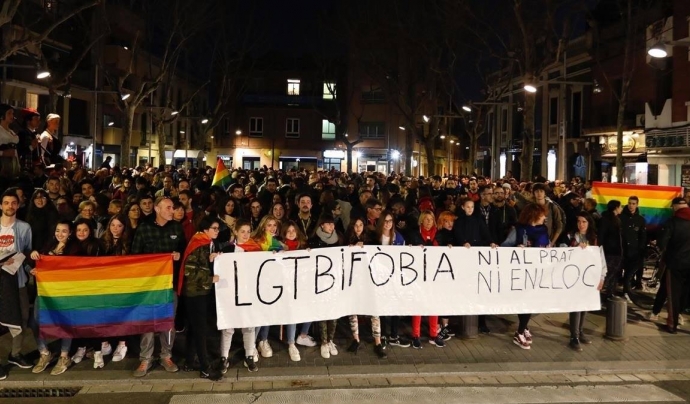 Manifestació de rebuig al Prat de Llobregat Font: Observatori contra l'Homofòbia