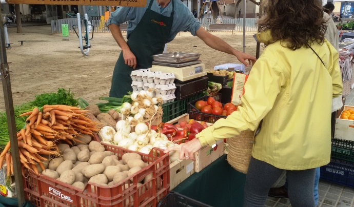Una parada d'hortalisses i verdures en un Mercat de Pagès. Font: Xavier Montagut